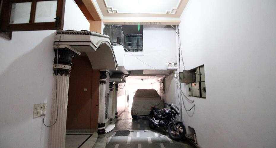 Bhati Rooms Apartments, New Delhi 4